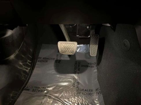 Used 2024 Jeep Wrangler Unlimited image 35