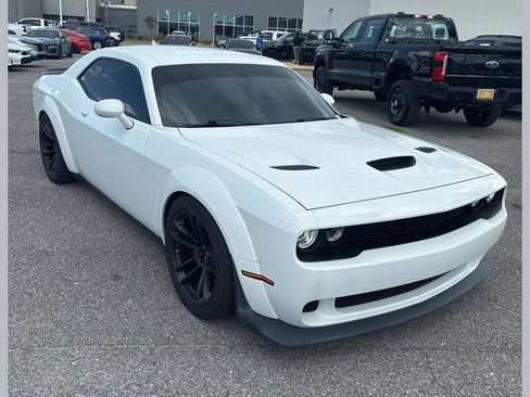 Used 2021 Dodge Challenger R/T Scat Pack RWD image 1
