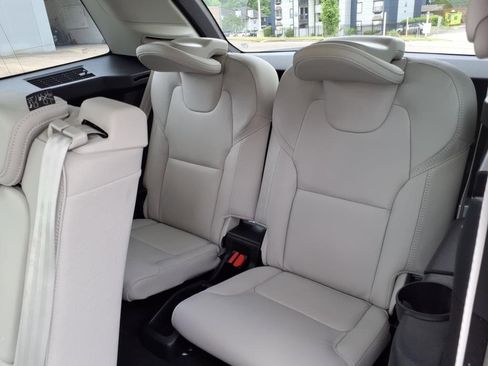 Used 2025 Volvo XC90 T8 Ultra w/ Protection Package Premier image 6