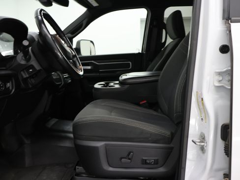 Used 2021 RAM 3500 Big Horn w/ Night Edition image 8