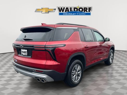 Certified 2025 Chevrolet Traverse LT w/ Driver Confidence Package image 6