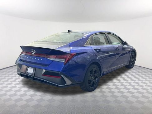 New 2026 Hyundai Elantra SEL Sport Premium FWD image 5