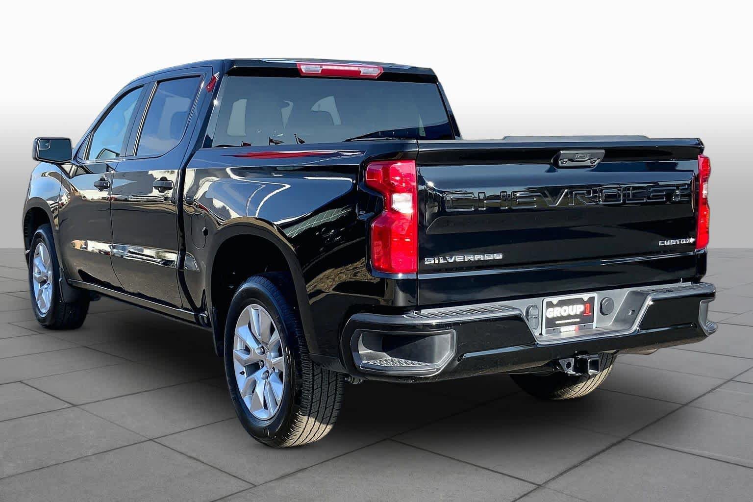 Used 2025 Chevrolet Silverado 1500 Custom RWD image 12