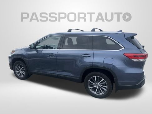Used 2019 Toyota Highlander XLE image 29