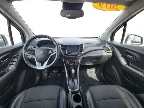Used 2019 Chevrolet Trax LT w/ LT Convenience Package image 20
