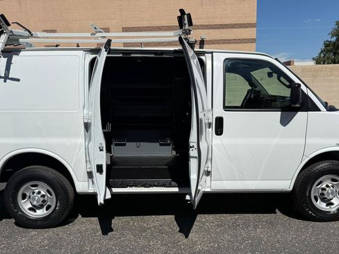 Used 2019 Chevrolet Express 2500 w/ Driver Convenience Package RWD image 12