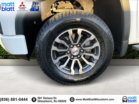 Used 2022 GMC Sierra 1500 AT4 w/ AT4 Premium Package image 10