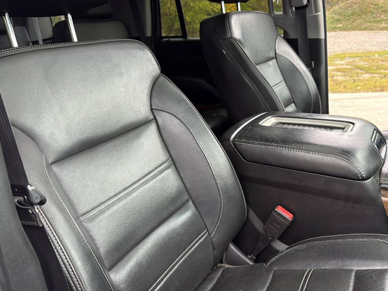 Used 2019 GMC Yukon Denali w/ Denali Ultimate Package AWD/4WD image 33
