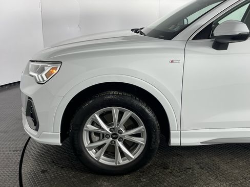 Used 2022 Audi Q3 2.0T Premium Plus image 4