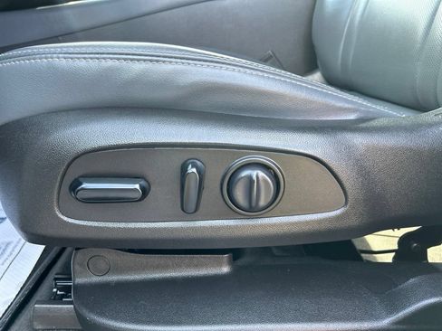 Used 2021 Buick Enclave Essence FWD image 16