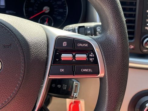 Used 2019 Kia Sorento FWD image 26
