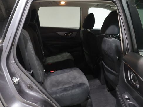 Used 2016 Nissan Rogue SV w/ SV Premium Package AWD/4WD image 21
