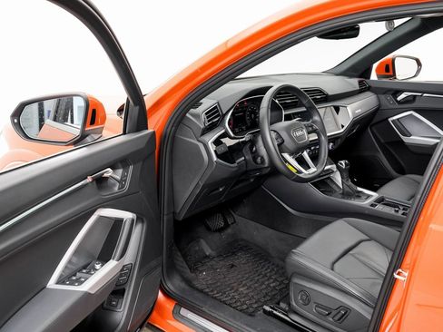 Used 2023 Audi Q3 2.0T Premium Plus w/ Premium Plus Package image 7