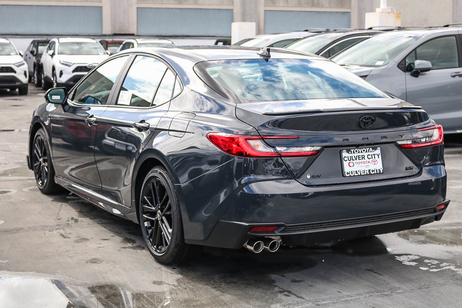 New 2026 Toyota Camry SE FWD image 9