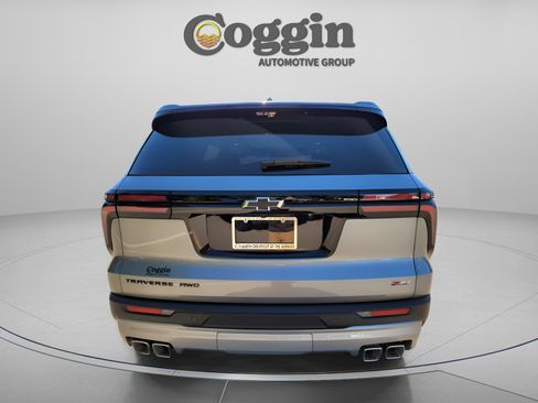 New 2026 Chevrolet Traverse Z71 w/ Enhanced Driving Package image 3