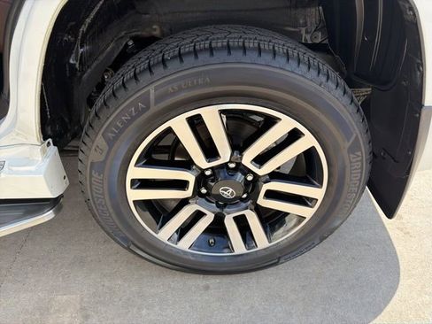 Used 2020 Toyota 4Runner Limited image 9