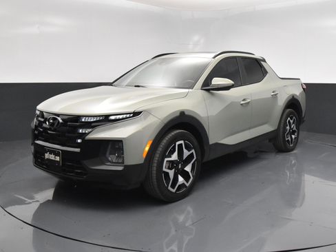 Used 2024 Hyundai Santa Cruz Limited AWD/4WD image 2