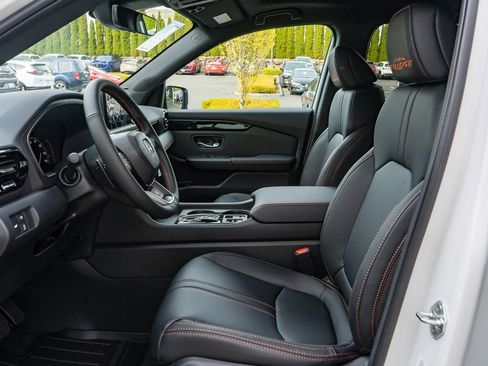 New 2025 Honda Pilot TrailSport image 26