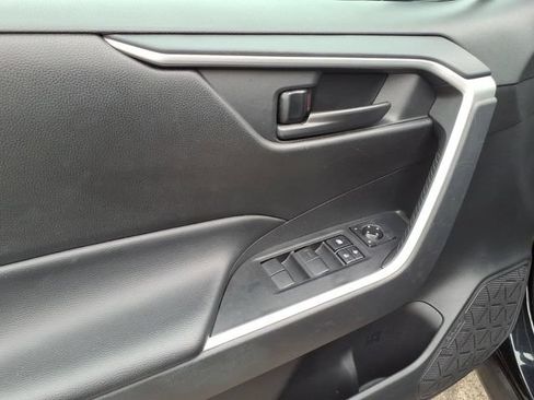 Used 2024 Toyota RAV4 LE AWD/4WD image 11