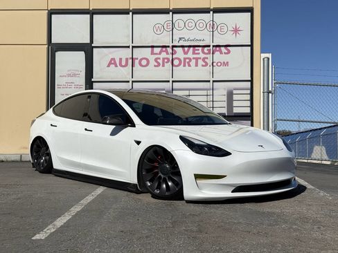 Used 2021 Tesla Model 3 Performance image 3