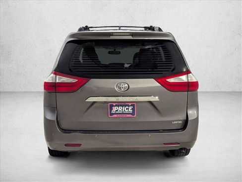 Used 2016 Toyota Sienna Limited image 7