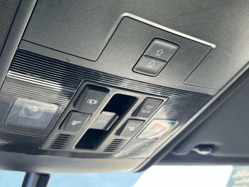 Used 2023 Volkswagen Atlas Cross Sport SE w/ Panoramic Sunroof Package AWD/4WD image 35
