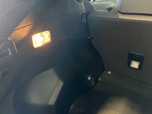 Used 2024 Subaru Crosstrek 2.0i image 28