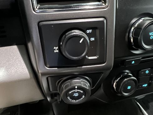 Used 2018 Ford F150 XLT w/ Equipment Group 301A Mid RWD image 17