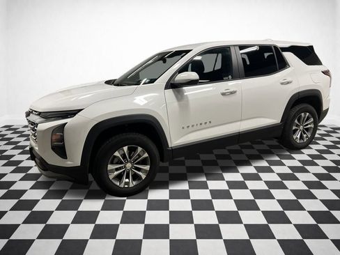 Certified 2025 Chevrolet Equinox LT image 1