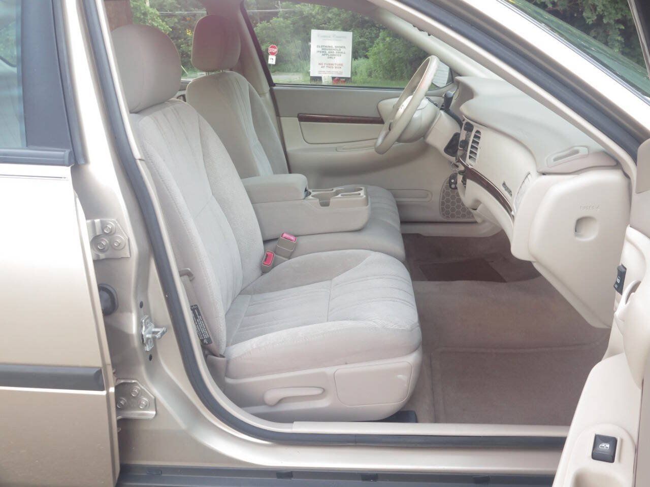 Used 2005 Chevrolet Impala w/ Preferred Equipment Group FWD image 15