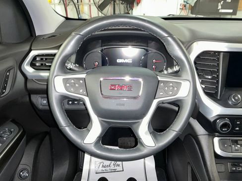 Certified 2023 GMC Acadia SLT w/ Technology Package image 15