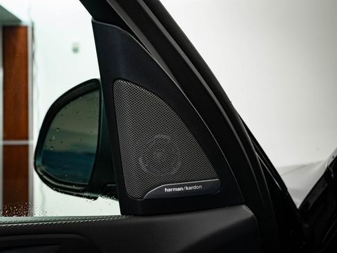 New 2026 BMW X5 xDrive40i w/ Climate Comfort Package image 28