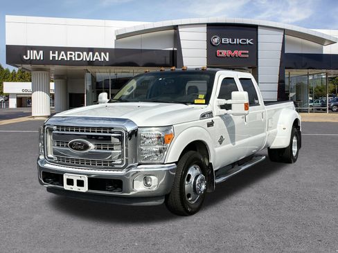 Used 2016 Ford F350 Lariat w/ Lariat Interior Package image 3