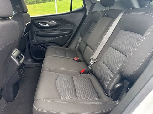 Used 2024 GMC Terrain SLE AWD/4WD image 29