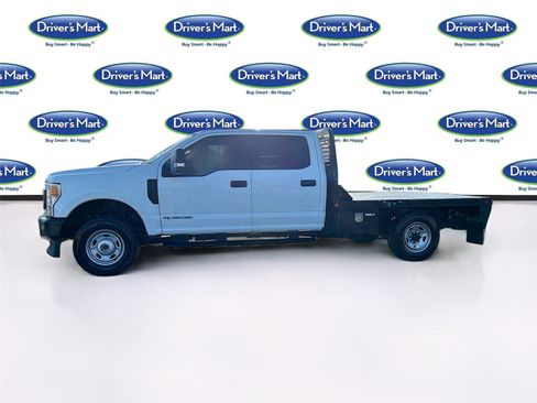 Used 2022 Ford F250 XL w/ Power Equipment Group image 4