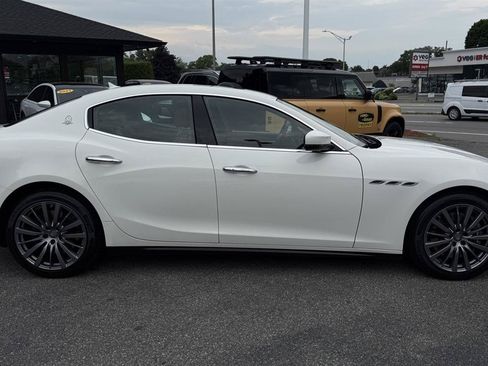 Used 2017 Maserati Ghibli S Q4 AWD/4WD image 19