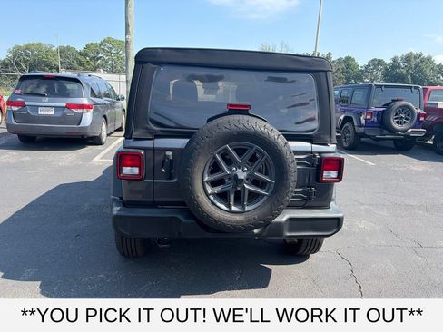 Used 2024 Jeep Wrangler Unlimited Sport AWD/4WD image 5