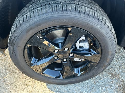 New 2025 Jeep Grand Cherokee L Limited w/ Black Appearance Package image 11