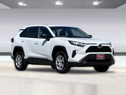 Used 2024 Toyota RAV4 LE AWD/4WD image 6