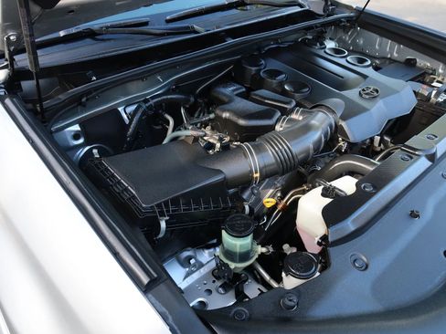 Used 2011 Toyota 4Runner Limited image 29