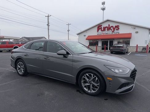 Used 2022 Hyundai Sonata SEL image 1