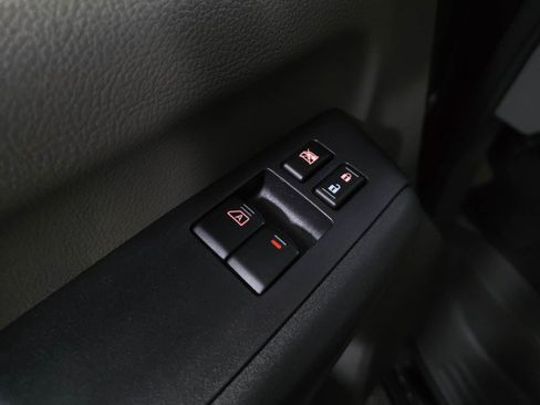 Used 2021 Nissan NV 3500 SL image 28