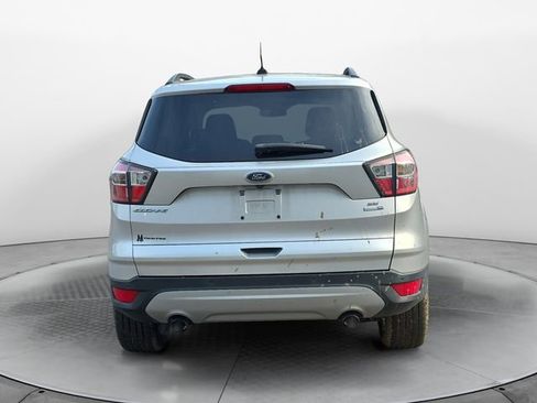 Used 2017 Ford Escape SE w/ Equipment Group 201A image 4