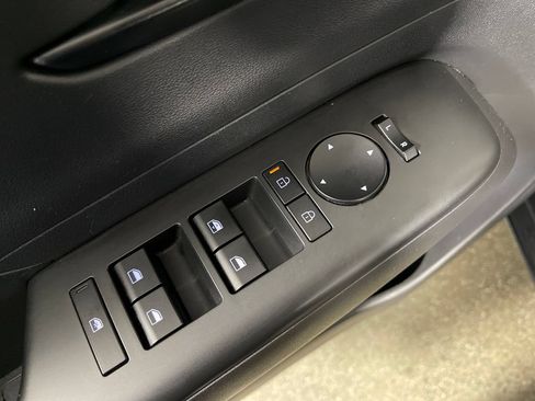 Certified 2025 Hyundai Kona SEL FWD image 18
