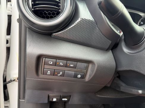Used 2022 Nissan Kicks S FWD image 48