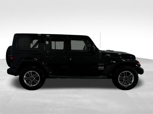 Used 2019 Jeep Wrangler Unlimited Sahara w/ Uconnect 4C Nav & Sound Group AWD/4WD image 21