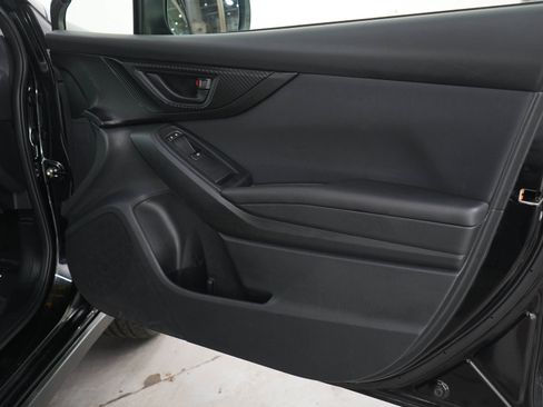 Used 2022 Subaru Crosstrek 2.0i Premium AWD/4WD image 9
