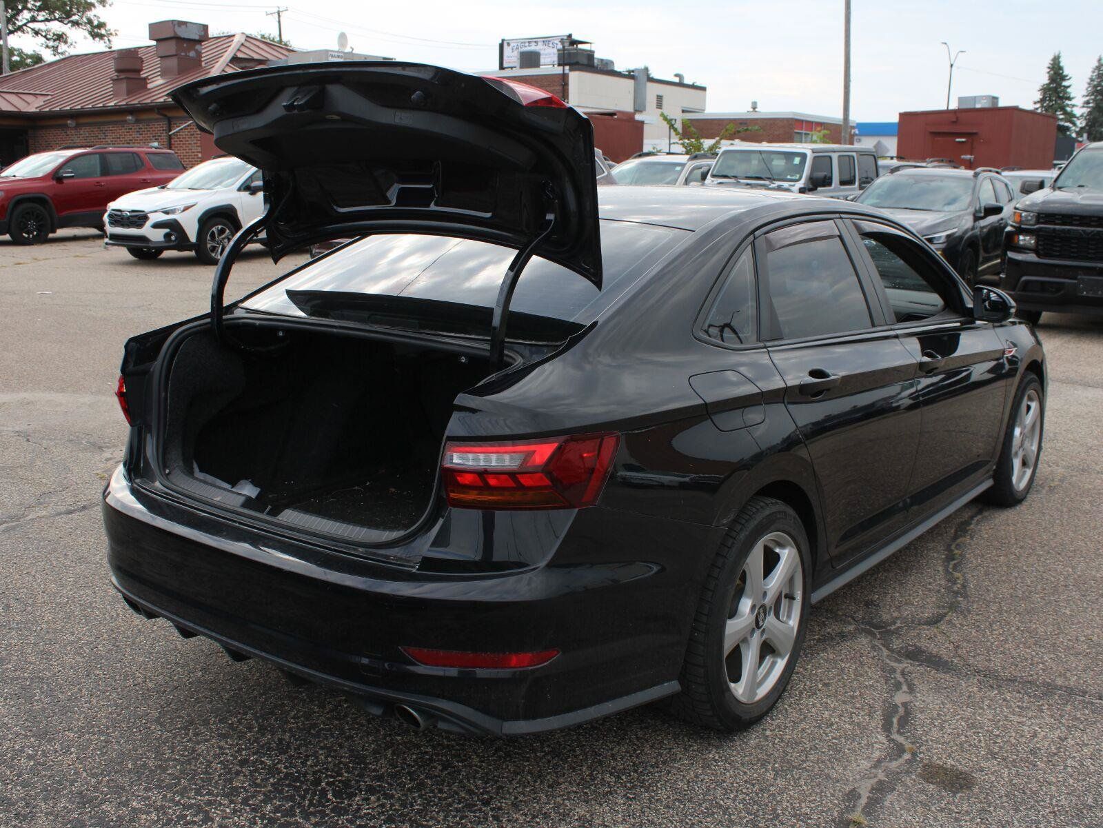 Used 2019 Volkswagen Jetta GLI Autobahn FWD image 7