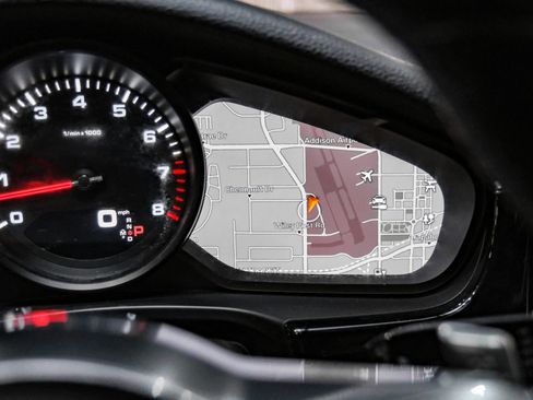 Used 2018 Porsche Panamera 4 image 19