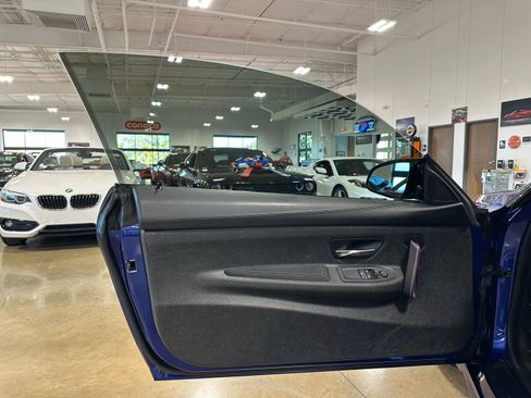 Used 2020 BMW M4 CS w/ Executive Package image 12